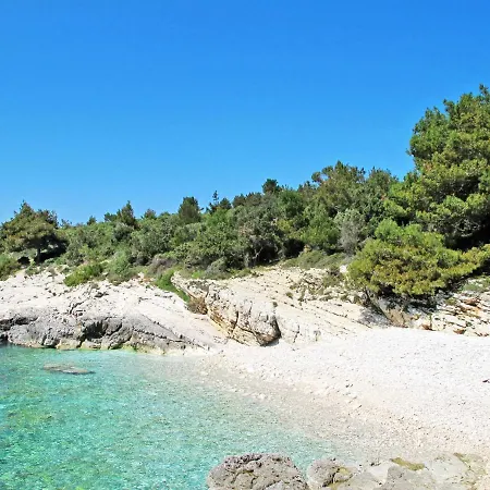 Vila Ella Premantura By Interhome *