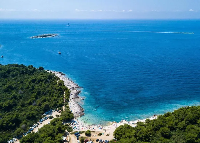 Ella Premantura By Interhome *