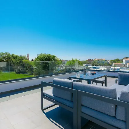 Ella Premantura By Interhome Pula