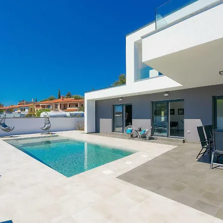 Villa Ella Premantura By Interhome Pula