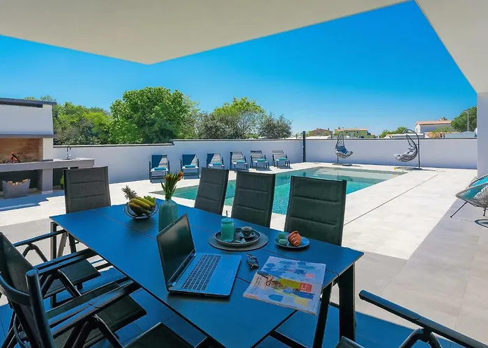 Ella Premantura By Interhome Vila *