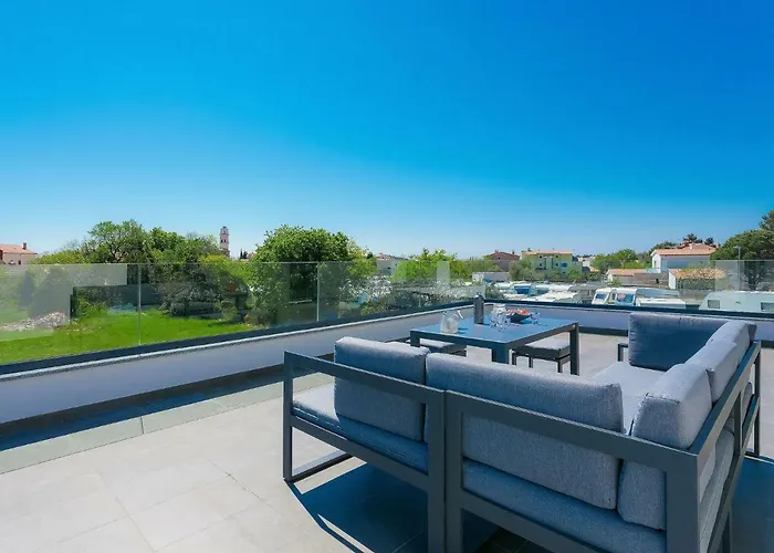 Ella Premantura By Interhome Pula