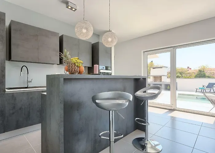 Ella Premantura By Interhome * Pula