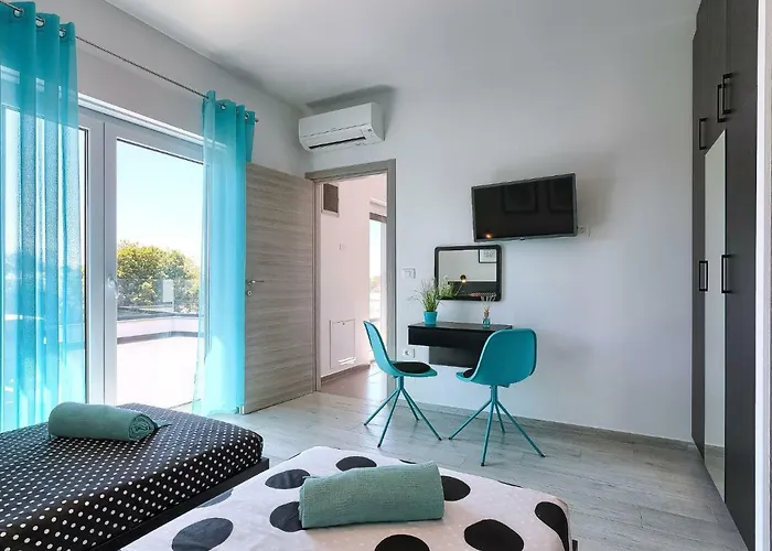 Ella Premantura By Interhome Vila Pula