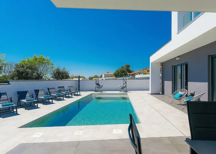 Vila Ella Premantura By Interhome