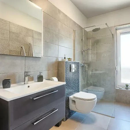 וילה Ella Premantura By Interhome *