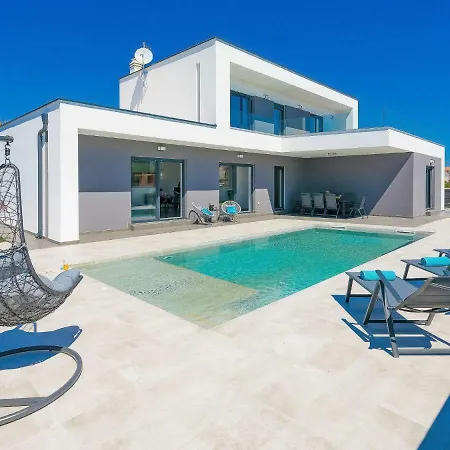 וילה Ella Premantura By Interhome *