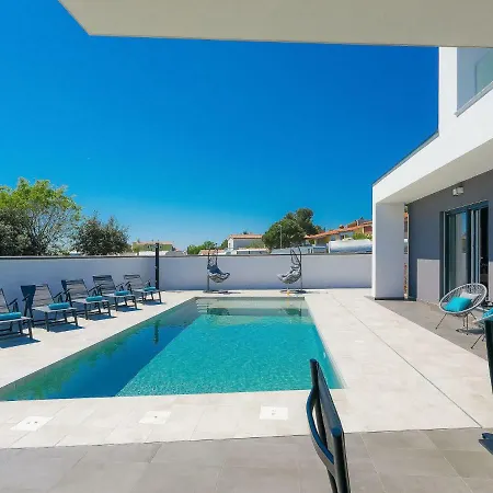 וילה Ella Premantura By Interhome