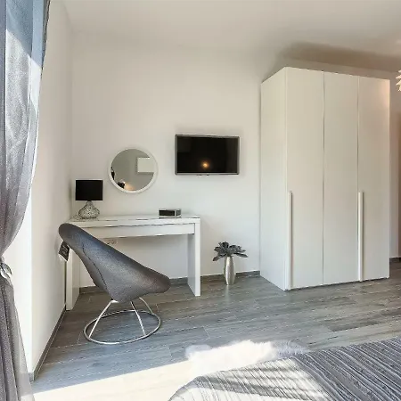 Ella Premantura By Interhome * פולה